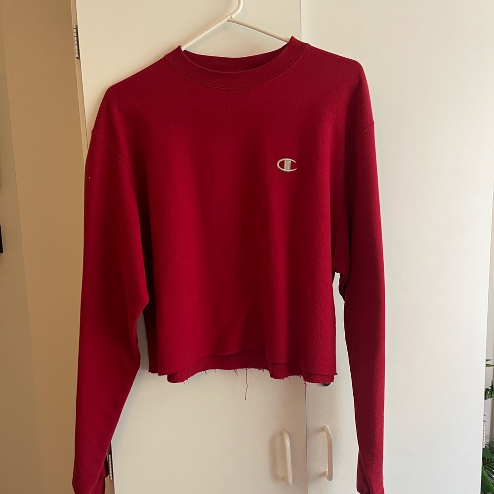 Red cropped Champion sweatshirt